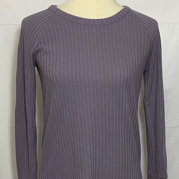 Chaser Waffle Knit Thermal Long Sleeve Top - Picture 8 of 12